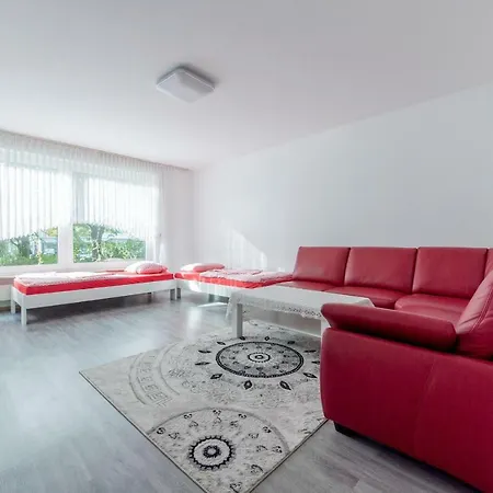 Privatapartment Messe Sued شقة *