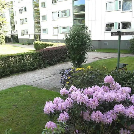 Privatapartment Messe Sued דירה *